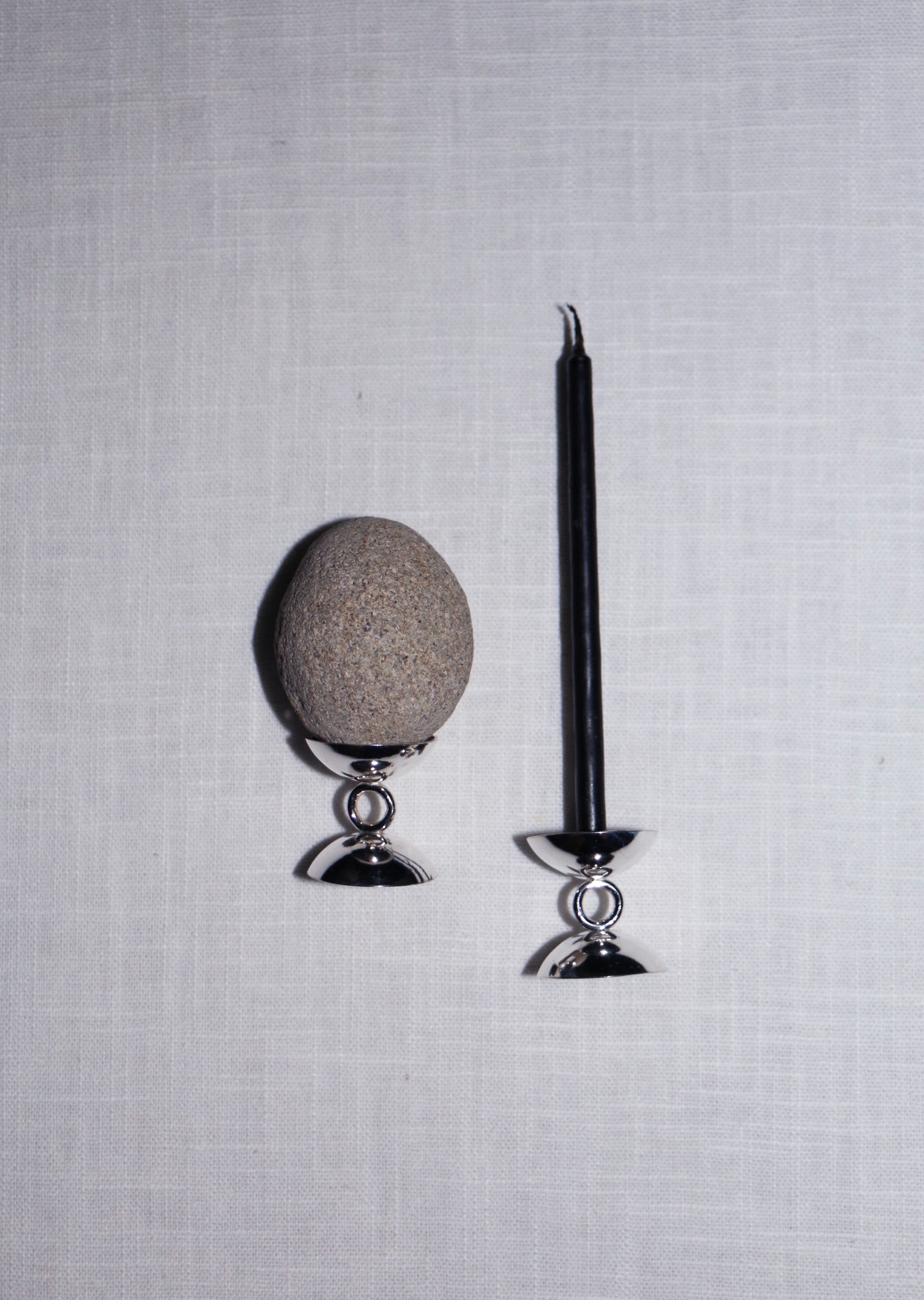 The chandelier /  Egg cup