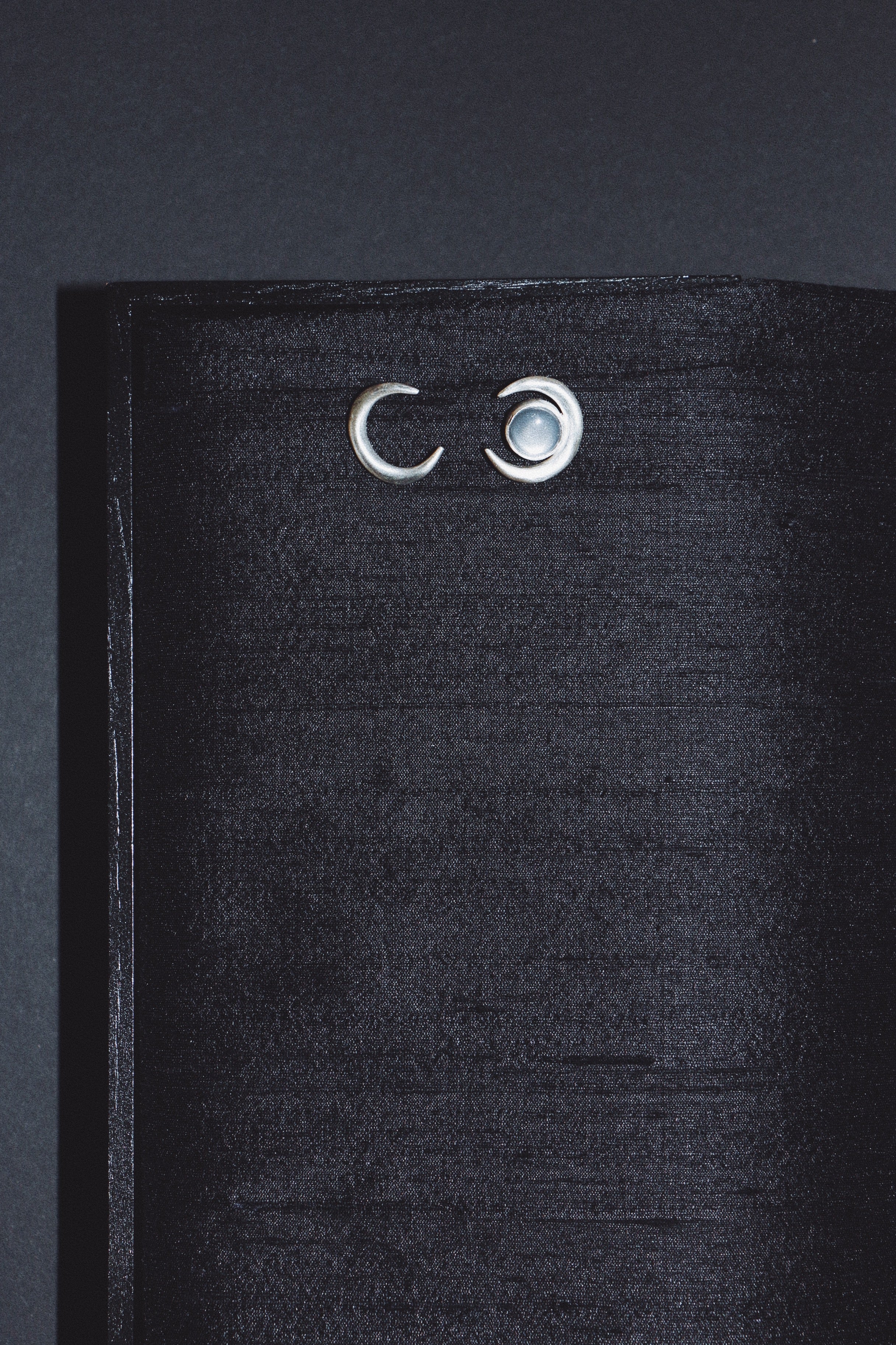 MOON earrings